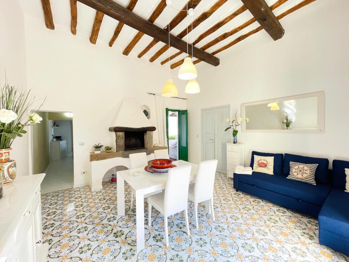 Villa Pomelia, Villa Nel Corso Di Santa Marina Salina A 50 Mt Dal Mare المظهر الخارجي الصورة