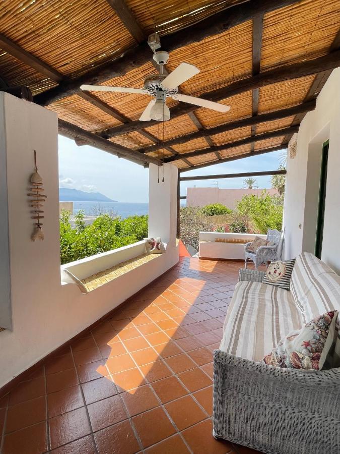 Villa Pomelia, Villa Nel Corso Di Santa Marina Salina A 50 Mt Dal Mare المظهر الخارجي الصورة